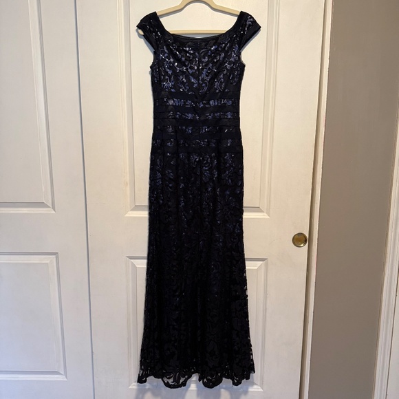 Tadashi Shoji Sequin Navy Blue Sequin Mesh Evening Gown Maxi Dress Size 2 - Picture 8 of 16